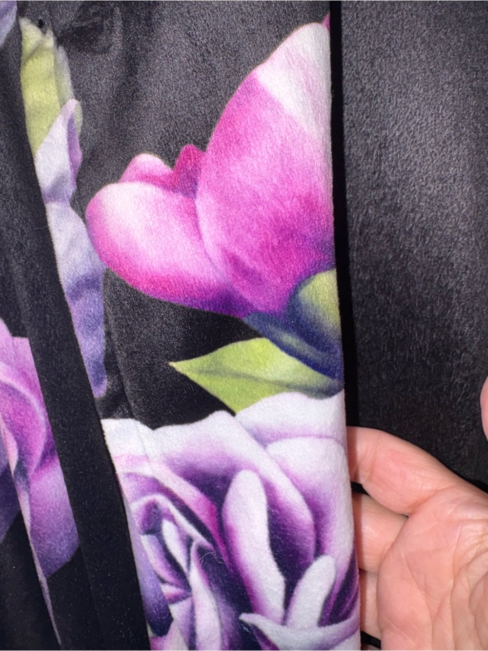 La Vie En Rose Black velour Robe with Purple Floral Print - Picture 8 of 9